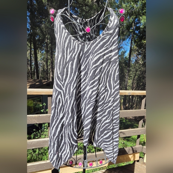 Stranded Tops - Stranded Zebra Sheer Layering Long Tank SzXL HOST PICK!🎉🎊